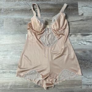 Vintage Henson Kickernick Teddy Romper Peach Satin Lace 1970s Lingerie Bridal